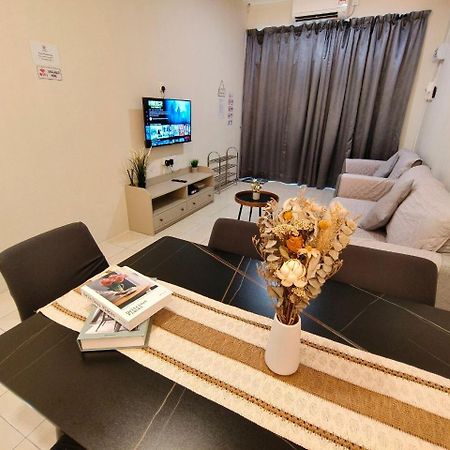 Newcastle Seri Impian Snooker Ping Pong Neflix Kluang Exterior foto